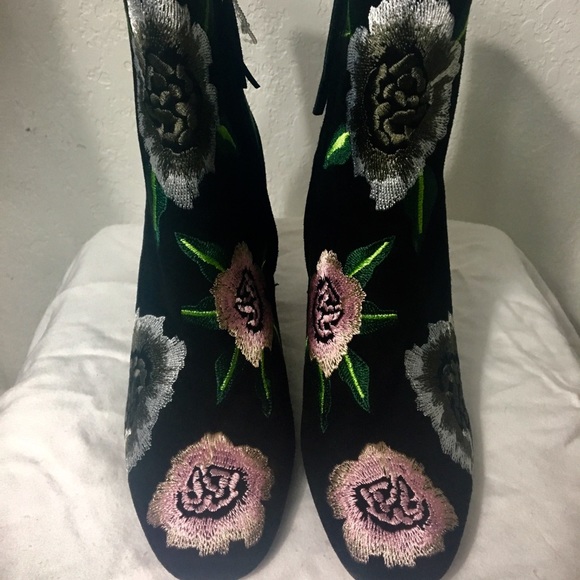 NWT-Rebecca Minkoff/Bryce Embroidery Bootie-Suede - Picture 4 of 8